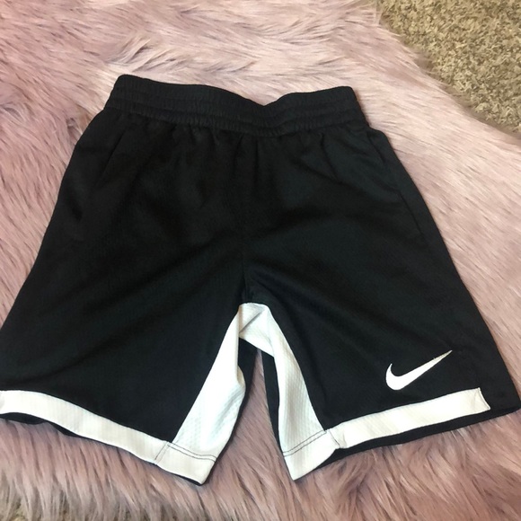 Nike Other - 💜3/$25 Nike black shorts boy small